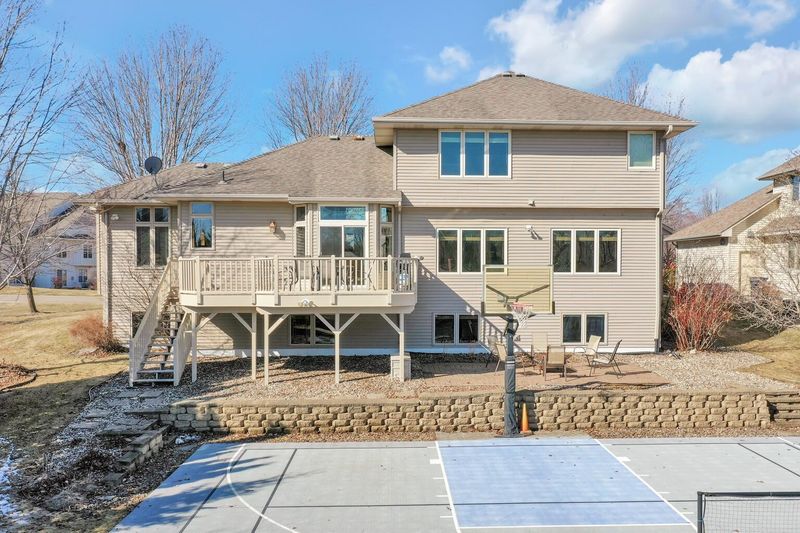 14362 Freeport Trl, Apple Valley, MN 55124