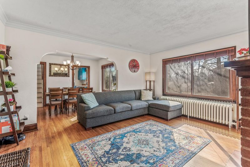1062 Reaney Ave, Saint Paul, MN 55106