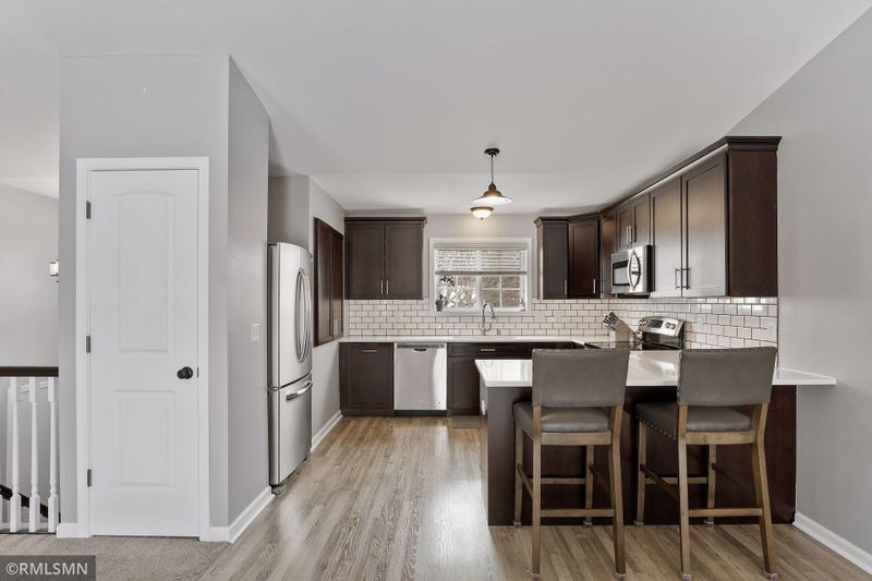 9696 Hamlet Ave S, Cottage Grove, MN 55016
