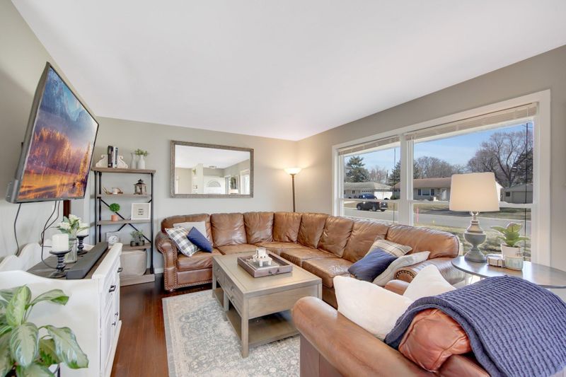 8132 Colfax Ave S, Bloomington, MN 55420