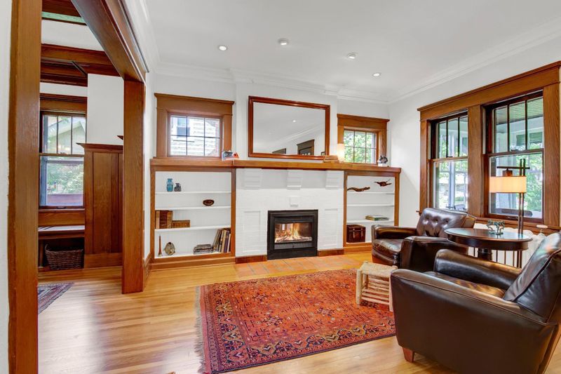 171 Lexington Pw S, Saint Paul, MN 55105