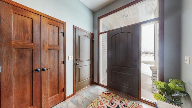 5495 Queens Dr NW, Rochester, MN 55901