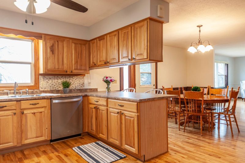 9052 Klever Ave NW, Annandale, MN 55302