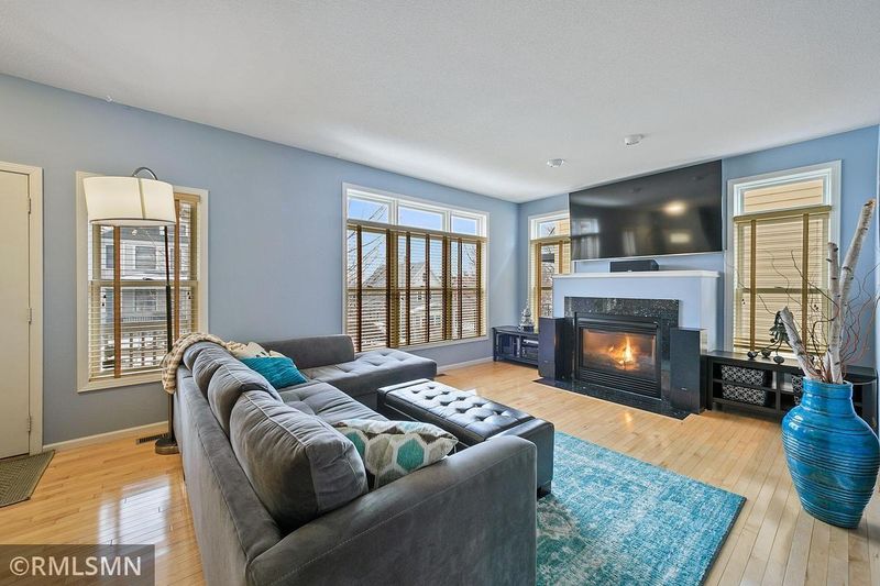 18 Como Ave, Saint Paul, MN 55103