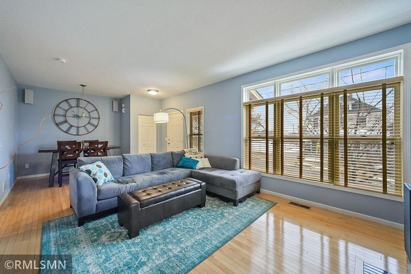 18 Como Ave, Saint Paul, MN 55103