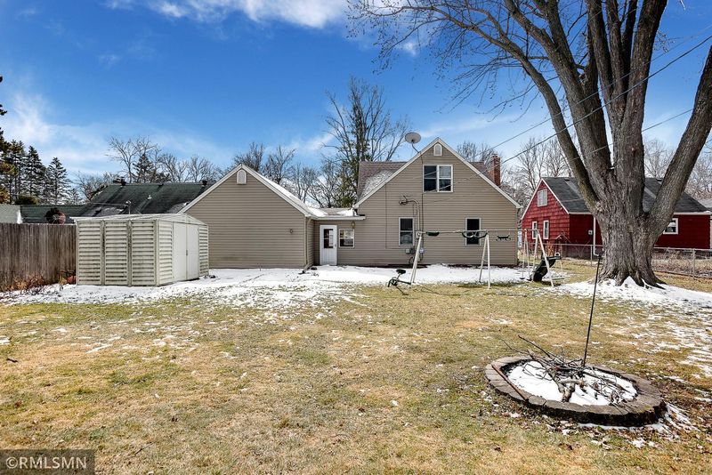 2073 Ames Ave, Saint Paul, MN 55119