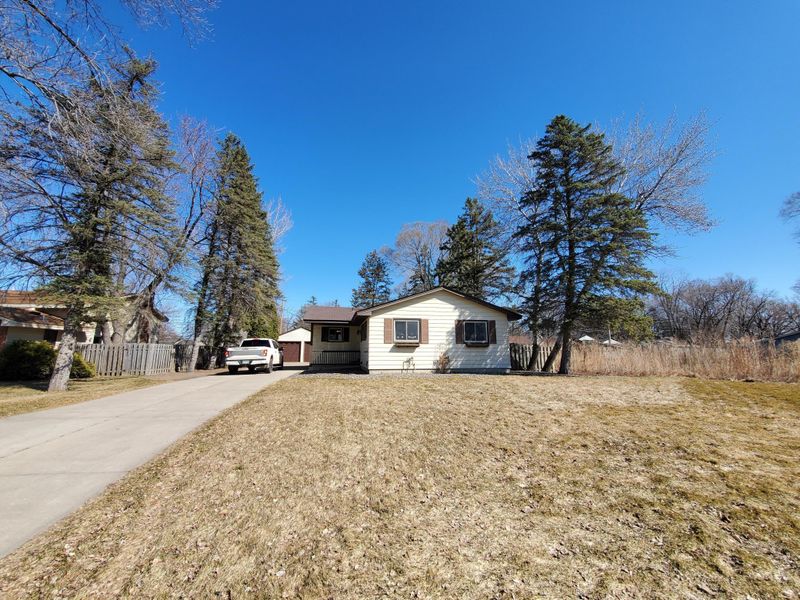 315 Sunset Dr W, Champlin, MN 55316
