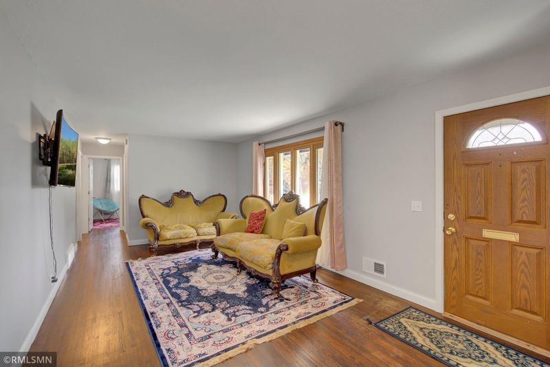 2900 W Old Shakopee Rd, Bloomington, MN 55431