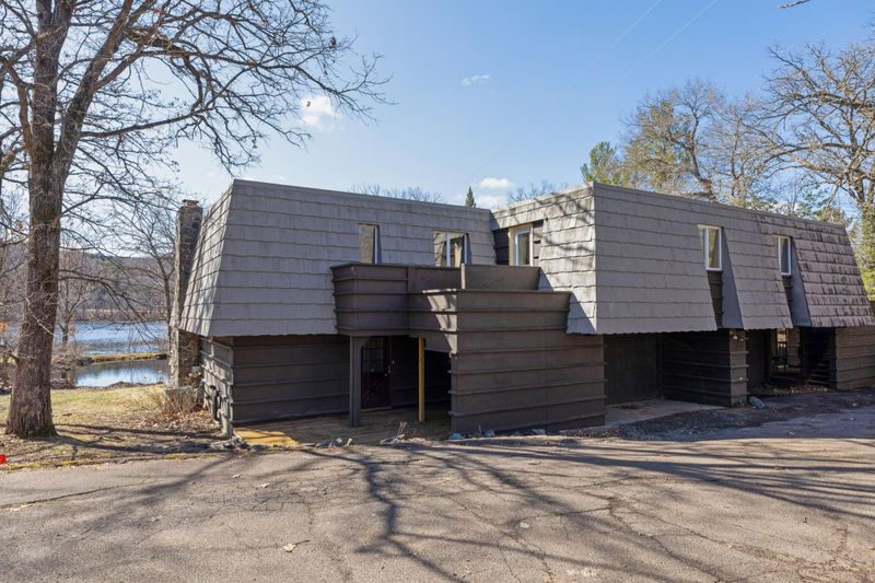 1005 N Hamilton St, Saint Croix Falls, WI 54024