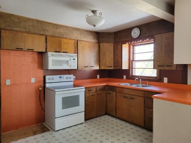 144 Ray Ave, Jackson, MN 56143