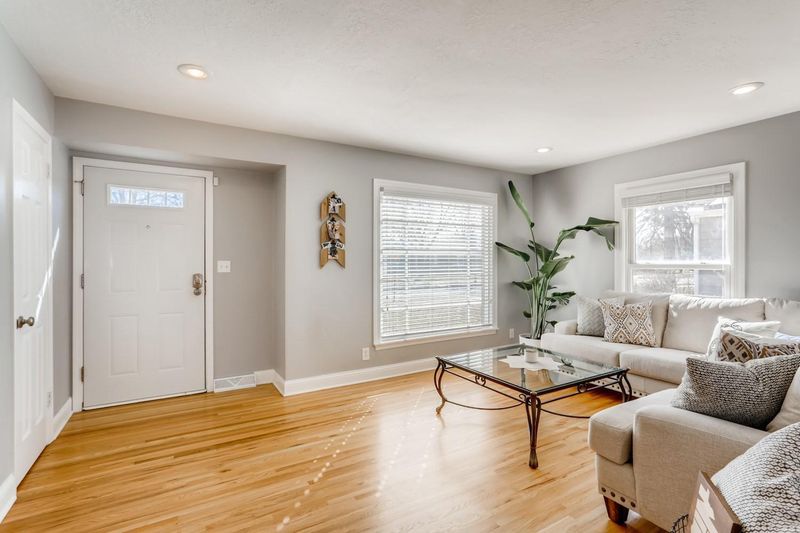 2844 Sumter Ave S, Saint Louis Park, MN 55426