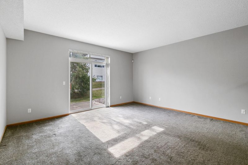 11647 Horizon Dr #404, Burnsville, MN 55337