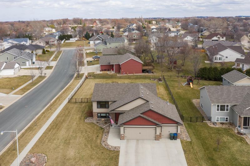 206 14th Ave NW, Kasson, MN 55944