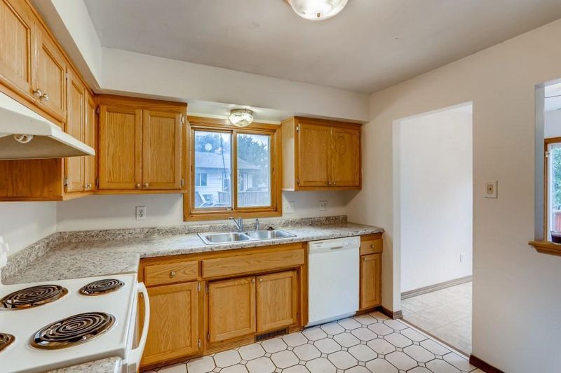 8348 Idaho Ave N, Brooklyn Park, MN 55445