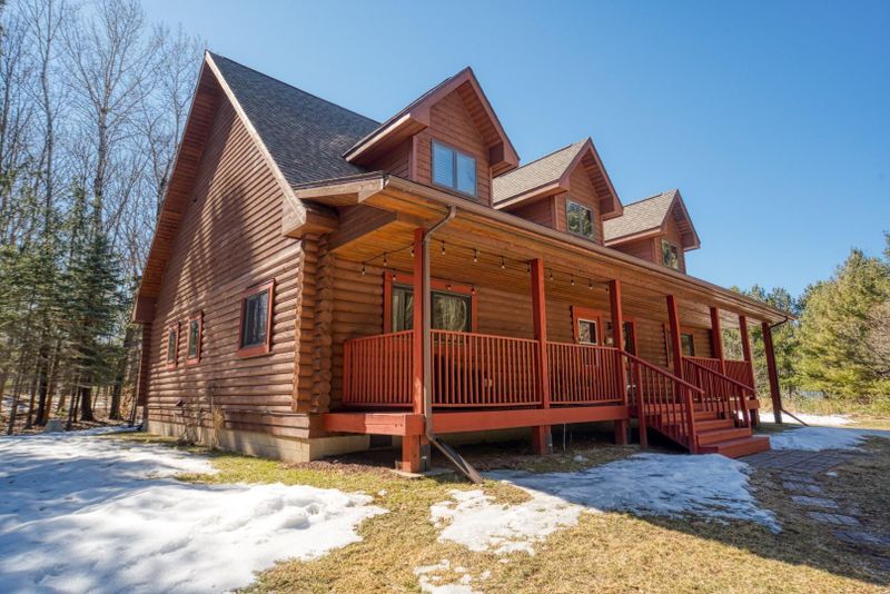 1230 S Lake Dr, Shell Lake, WI 54871