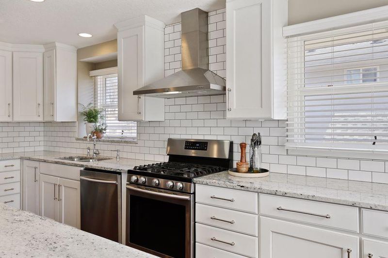 2401 Flag Ave S, Saint Louis Park, MN 55426