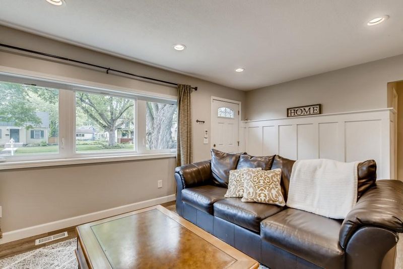 1723 Field Ave, Saint Paul, MN 55116