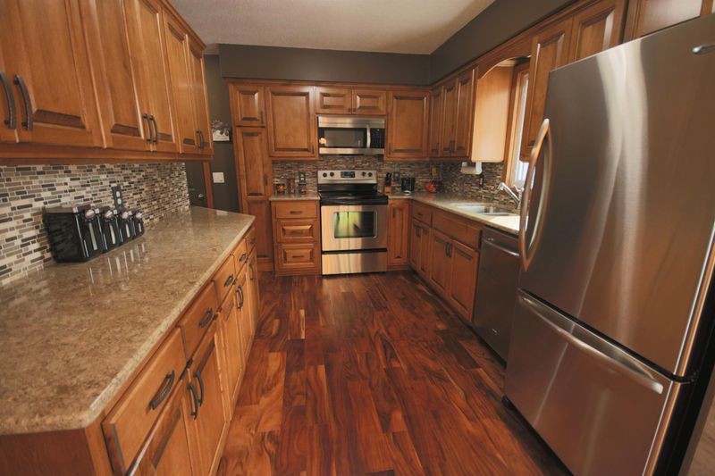 5125 Eastwood Rd, Mounds View, MN 55112