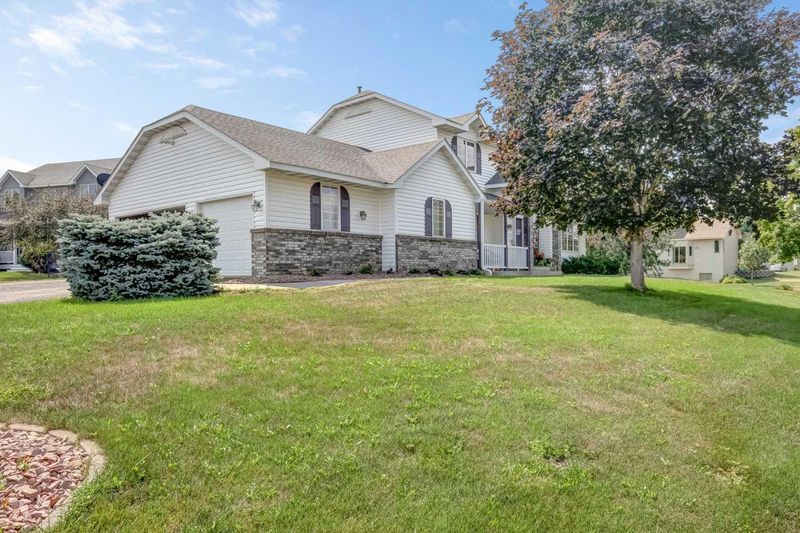 13248 179 1/2 Ave NW, Elk River, MN 55330