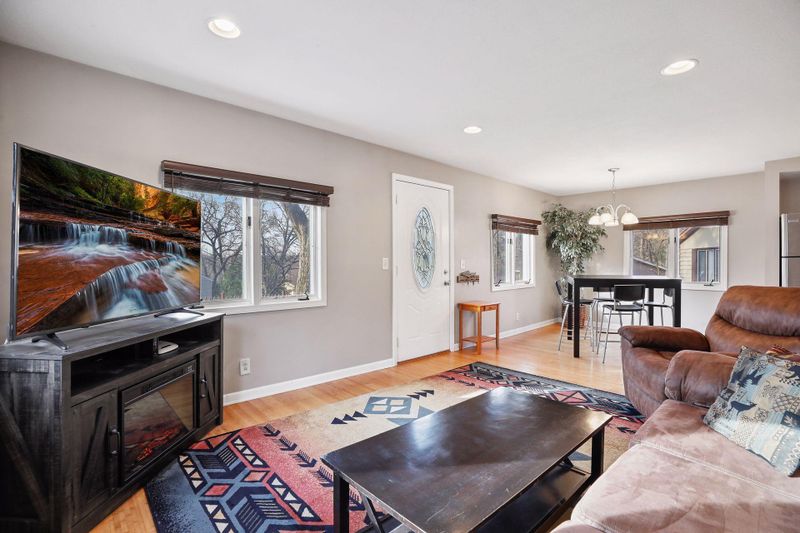 2355 Jonquil Ln N, Plymouth, MN 55441