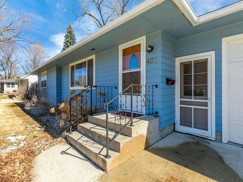 407 1st Ave SE, New Prague, MN 56071