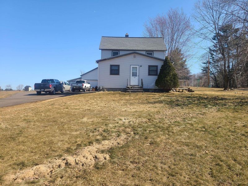 196 S 14th St, Barron, WI 54812