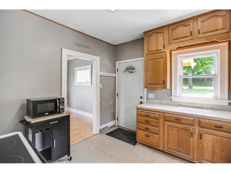 787 E 7th St, Red Wing, MN 55066