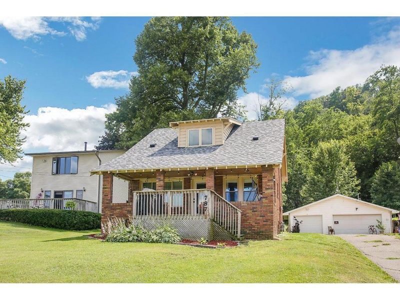 787 E 7th St, Red Wing, MN 55066