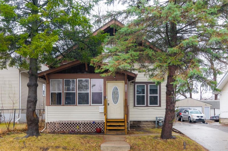 1114 Margaret St, Saint Paul, MN 55106