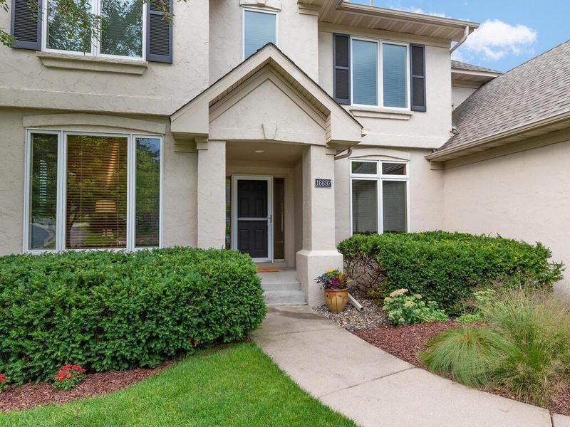 16697 Stirrup Ln, Eden Prairie, MN 55347