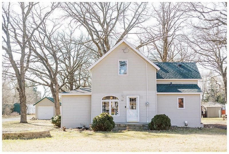105 S Elm St, Royalton, MN 56373