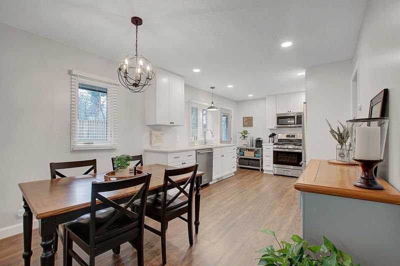 500 Montclair Pl, Willernie, MN 55090