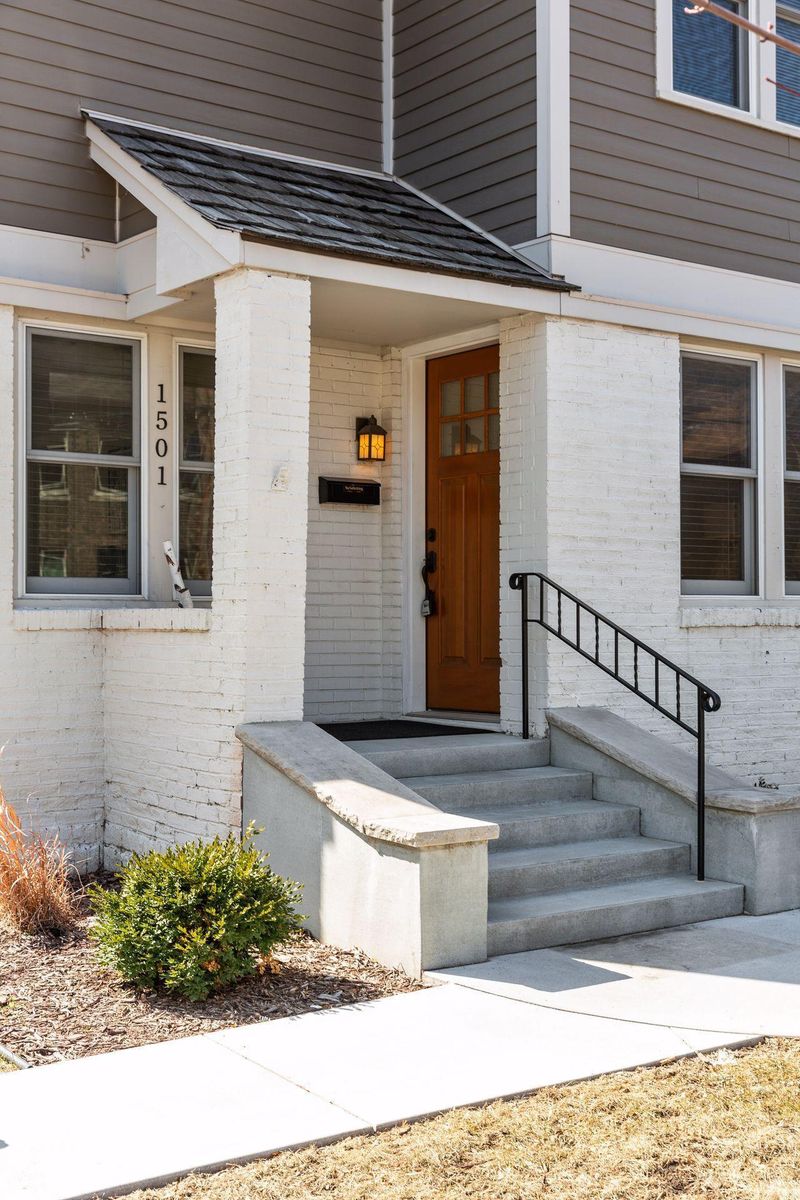 1501 W 28th St, Minneapolis, MN 55408