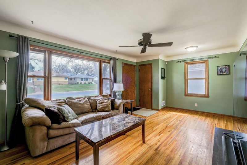 5242 6th St NE, Columbia Heights, MN 55421