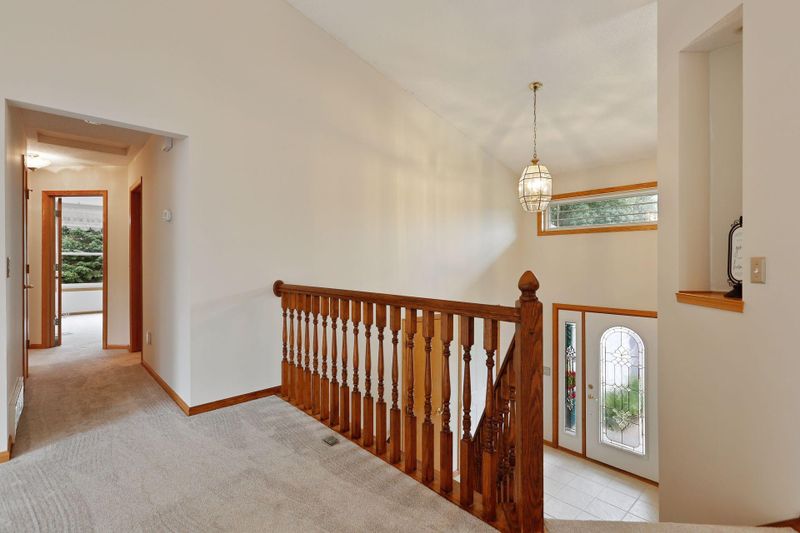 9061 Jergen Ave S, Cottage Grove, MN 55016
