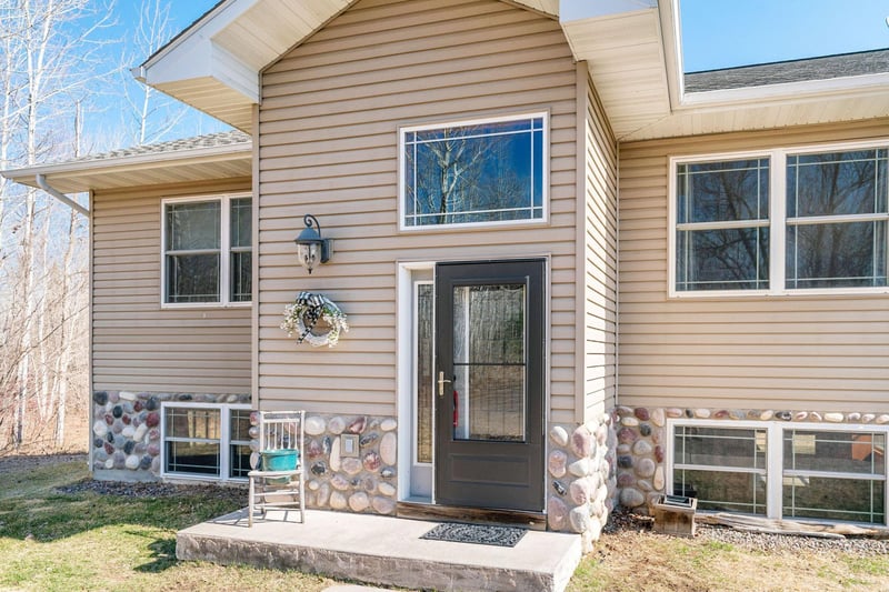 9041 Us Hwy 2, Brookston, MN 55711