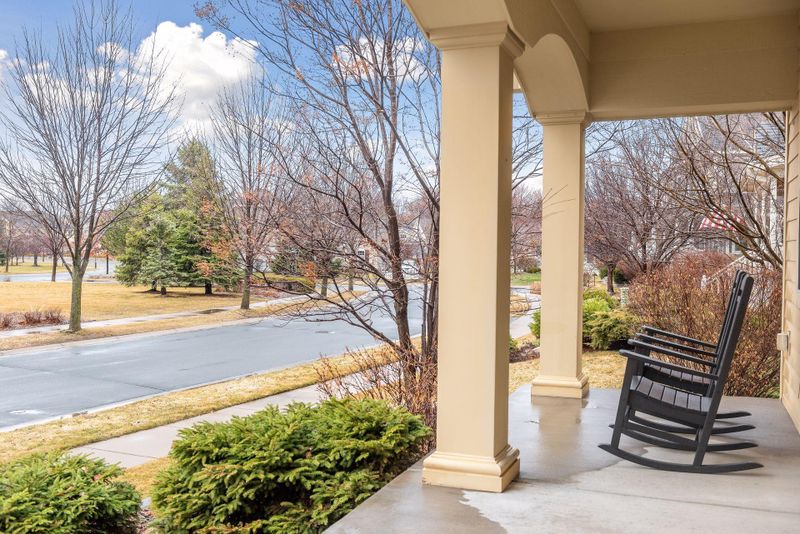 15741 Duck Pond Way, Apple Valley, MN 55124