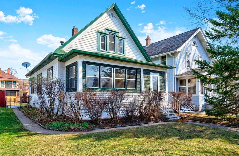 1125 Hawthorne Ave E, Saint Paul, MN 55106