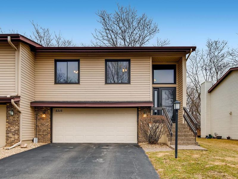 5315 Hyland Pl, Bloomington, MN 55437