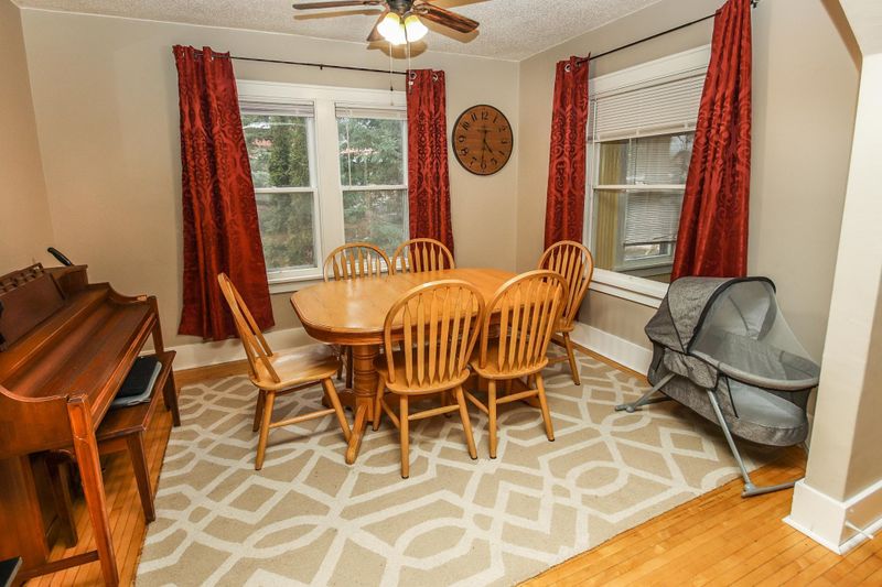 327 Stearns Ave, Paynesville, MN 56362