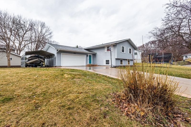 421 Park St, La Crescent, MN 55947