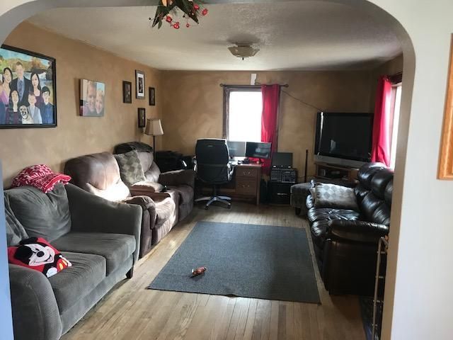 33 Main St, Hokah, MN 55941