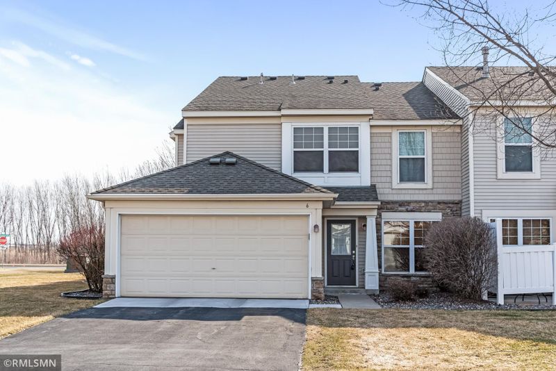 5191 149th St N #6, Hugo, MN 55038