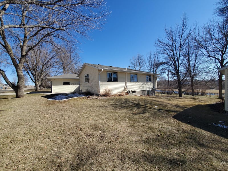 101 Judd St W, Ihlen, MN 56164