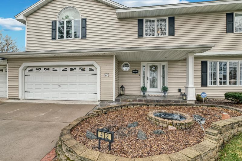 412 Bucher Ave, Shoreview, MN 55126