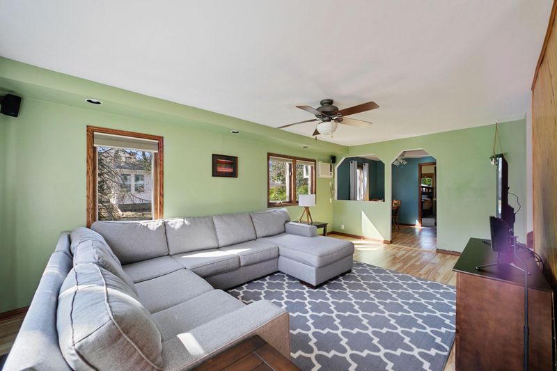 1133 Cherokee Ave, West Saint Paul, MN 55118