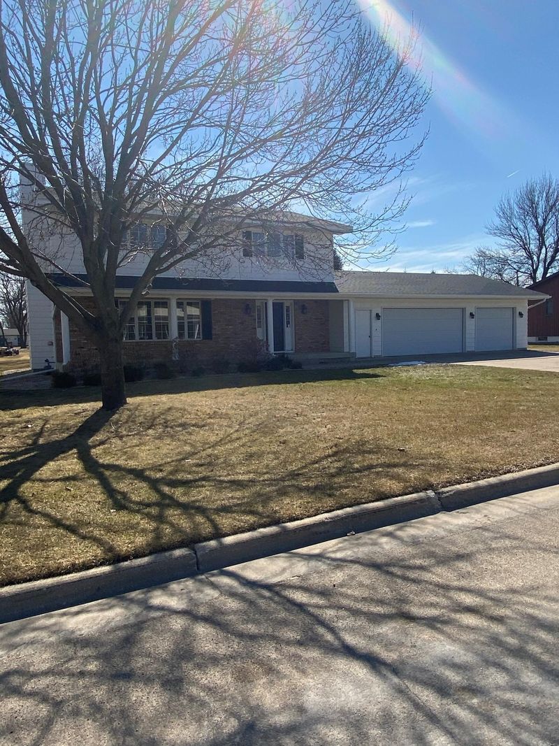 1107 22nd Ave SW, Austin, MN 55912