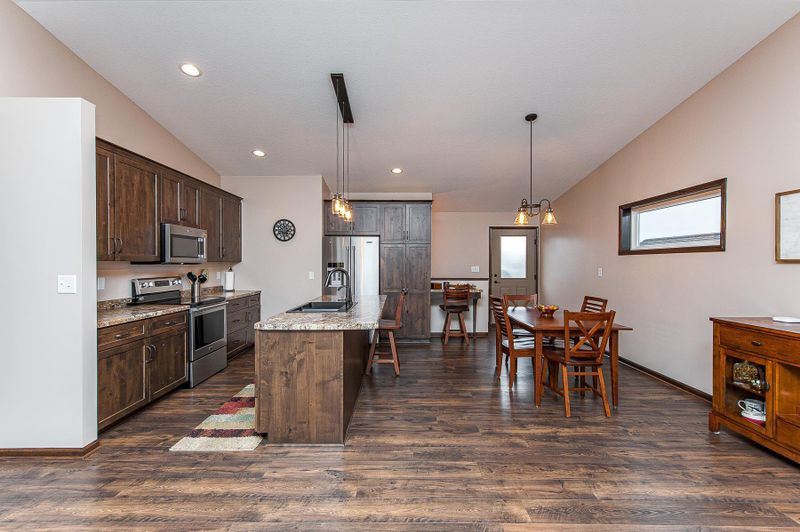 6051 51st St NW, Rochester, MN 55901