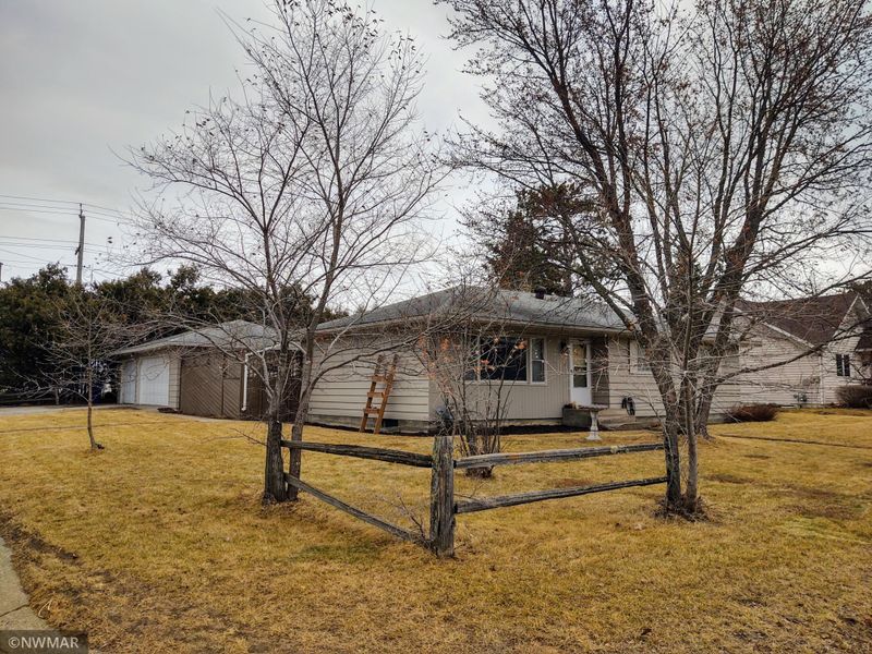 3112 Cedar Ln NW, Bemidji, MN 56601