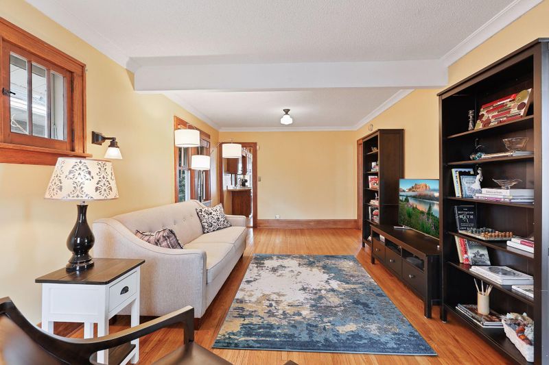 3317 E 37th St, Minneapolis, MN 55406